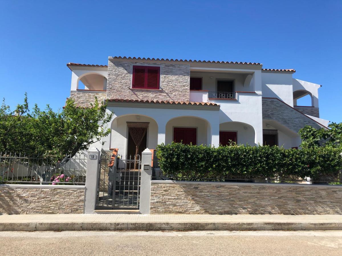 Appartamento In Villa Andreina Orosei Exterior photo