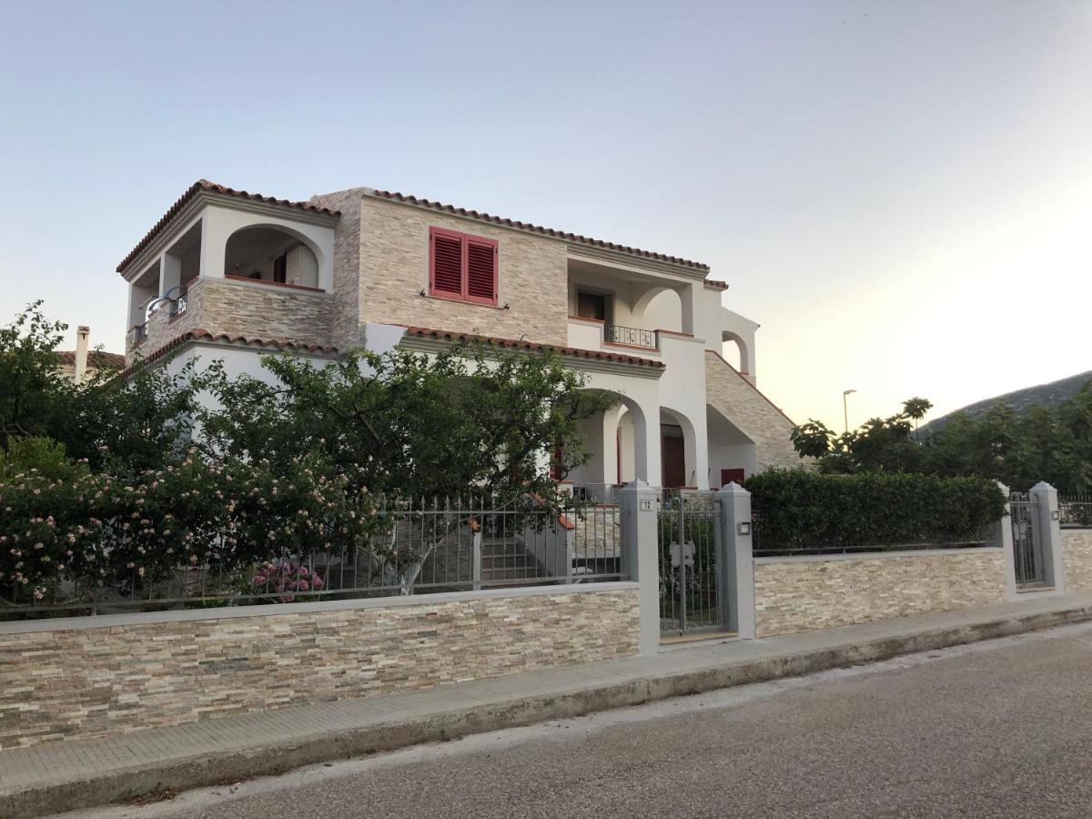 Appartamento In Villa Andreina Orosei Exterior photo