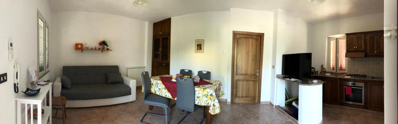 Appartamento In Villa Andreina Orosei Exterior photo