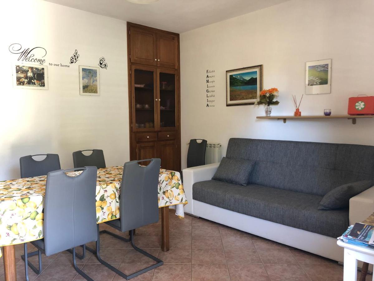Appartamento In Villa Andreina Orosei Exterior photo