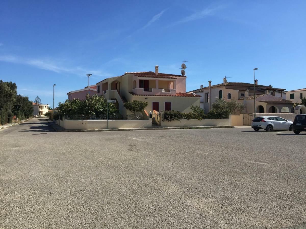 Appartamento In Villa Andreina Orosei Exterior photo