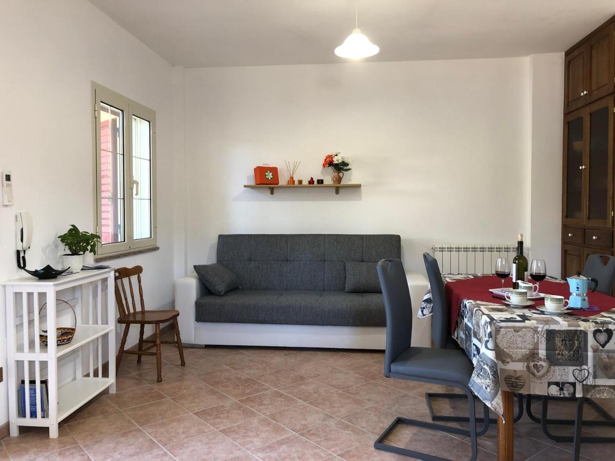 Appartamento In Villa Andreina Orosei Exterior photo