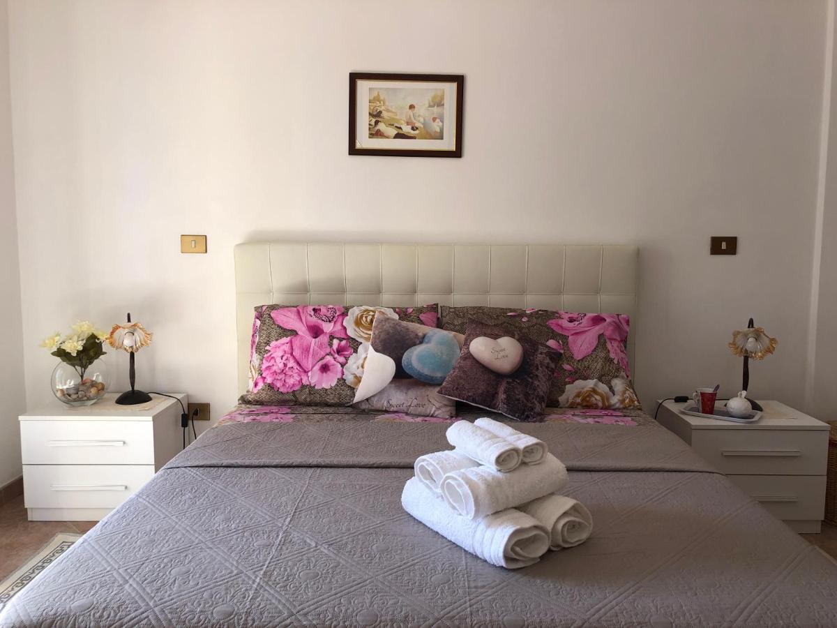 Appartamento In Villa Andreina Orosei Exterior photo