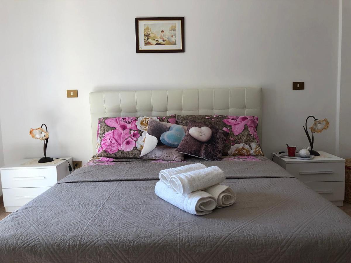 Appartamento In Villa Andreina Orosei Exterior photo